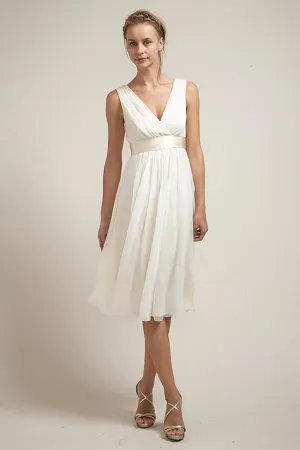 DU6574 Effortless Short V-Neck Wedding Dress