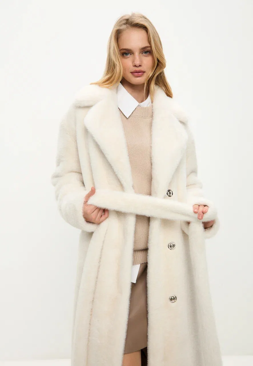 Luxurious Faux Fur Coat Freya - White