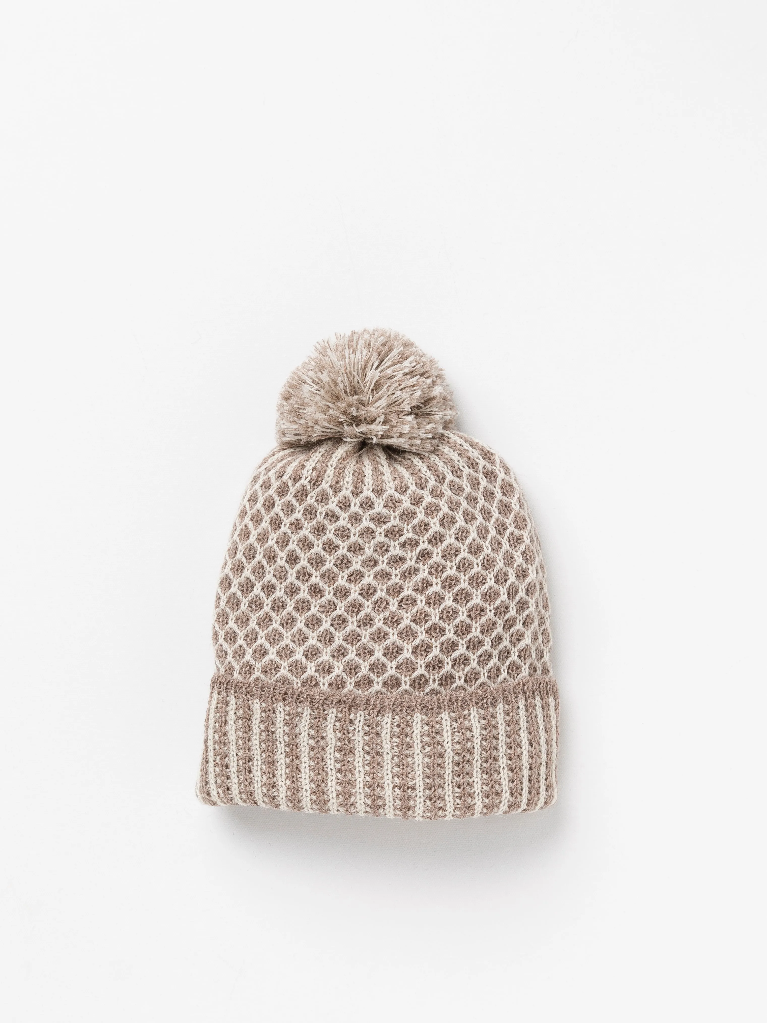 Nogal Beanie with Pom Pom