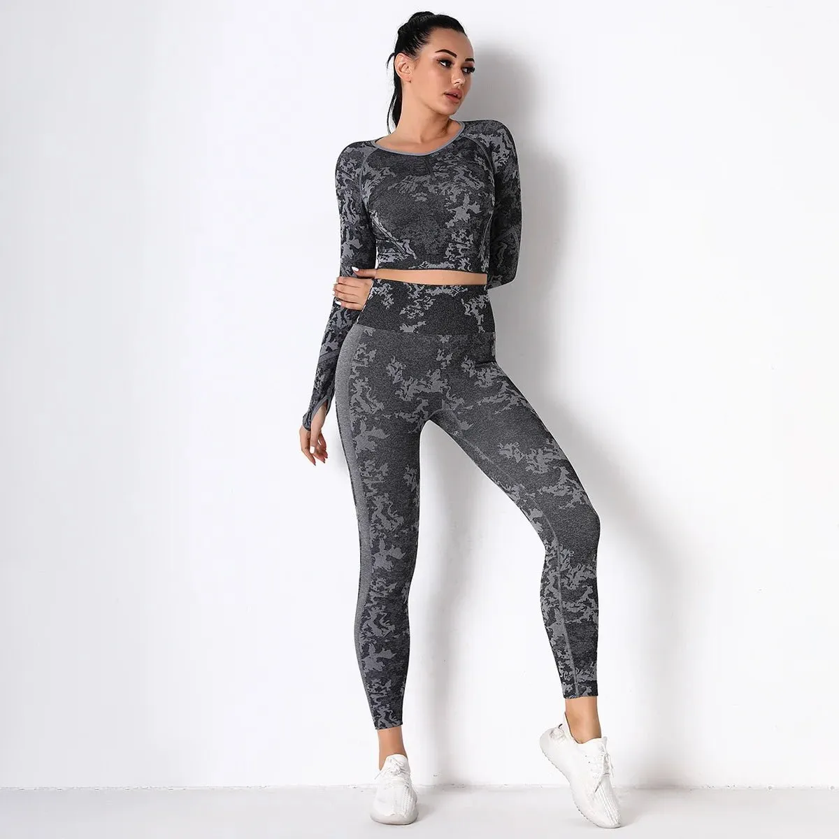 Stylish Women's Jacquard Leggings Set with Long Sleeve Camo Top for Yoga and Fitness